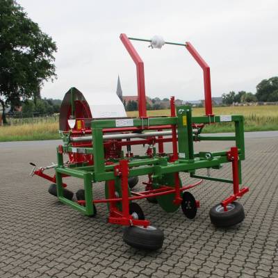 Poly film layer Leopard with accessories: hole puncher and drip hose feeder