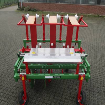 Poly film layer LEOPARD with 3 drip hose feeder