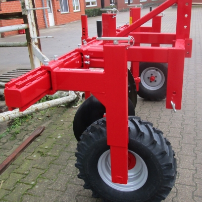 Chamäleon with 2 discs and without culture harrow tines